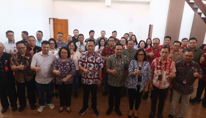 Penandatanganan Perjanjian Kinerja, Walikota Caroll Tekankan Kerja Sesuai Visi dan Misi Pemkot Tomohon 5 1000083120