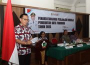 Penandatanganan Perjanjian Kinerja, Walikota Caroll Tekankan Kerja Sesuai Visi dan Misi Pemkot Tomohon