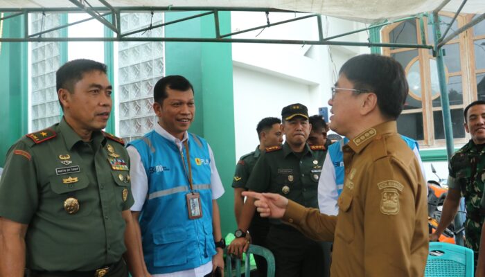 PLN UID Suluttenggo Salurkan Bantuan bagi Korban Banjir di Kota Manado 2 1000039614