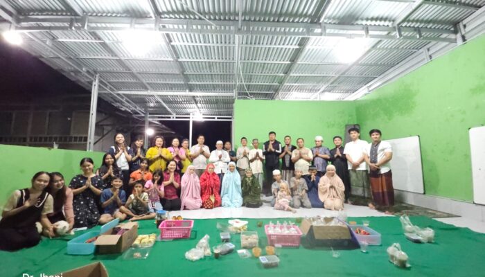 Toleransi dalam Aksi: Jemaat Gereja Advent Warembungan Berbagi Takjil dan Buka Puasa Bersama Umat Muslim