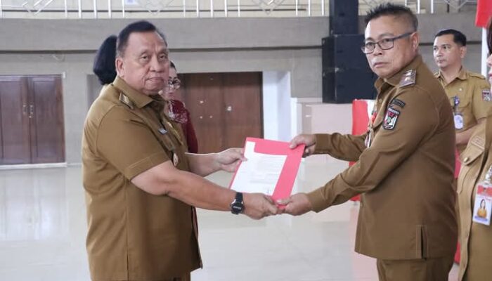 Bupati RD Dan Wabub Vasung Ikuti Ibadah Oikumene Awal Bulan Pemkab Minahasa 3 1000633905 1