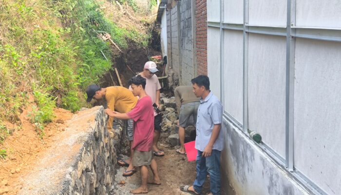 Kebut Pekerjaan Renovasi Kantor Desa, Pemdes Towuntu Timur Genjot Program Fisik Tahap I Dandes 2025, 2 71692