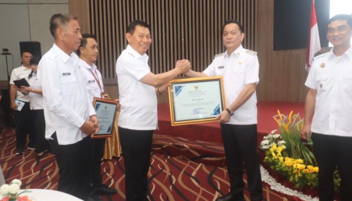 Dibawah Pimpinan Caroll-Sendy, Tomohon Buktikan Komitmen Atasi Stunting dengan Prestasi Daerah Terbaik di Sulawesi Utara Tahun 2025